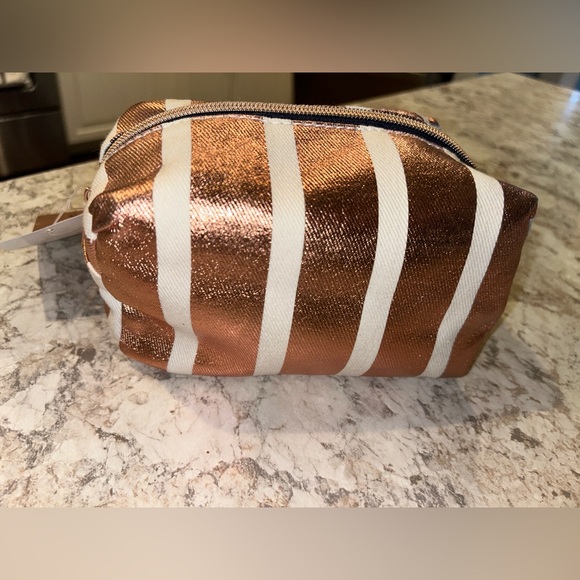 Sparkle Striped metallic Rose Gold & white Travel Bag New - Picture 4 of 7